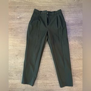 ARITZIA Babaton Carrot Pant